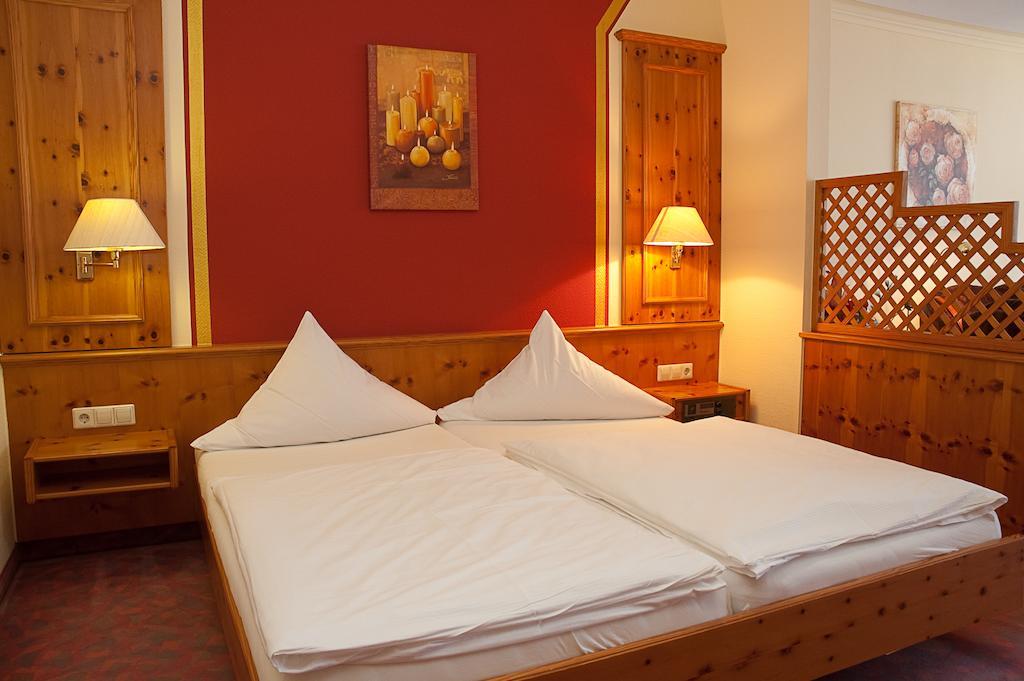 Hotel Kronberg - Garni Боденмайс Номер фото